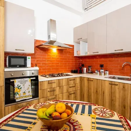 Dimore Anna Maria -il Magazzino- Feriehus Avola